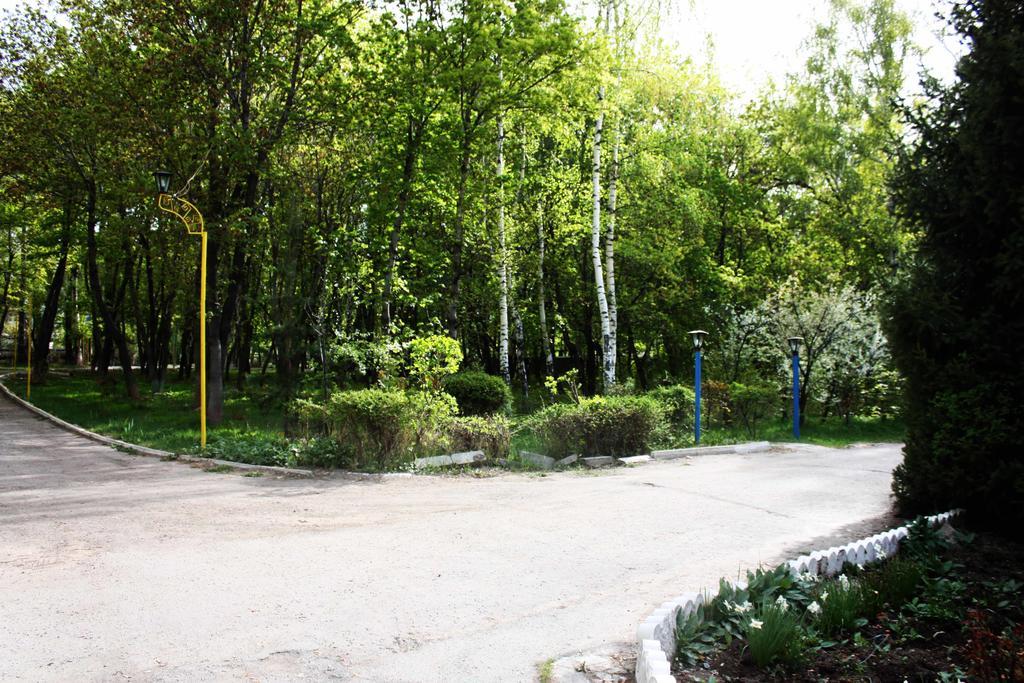 Otel Issyk-Kul Karakol Esterno foto