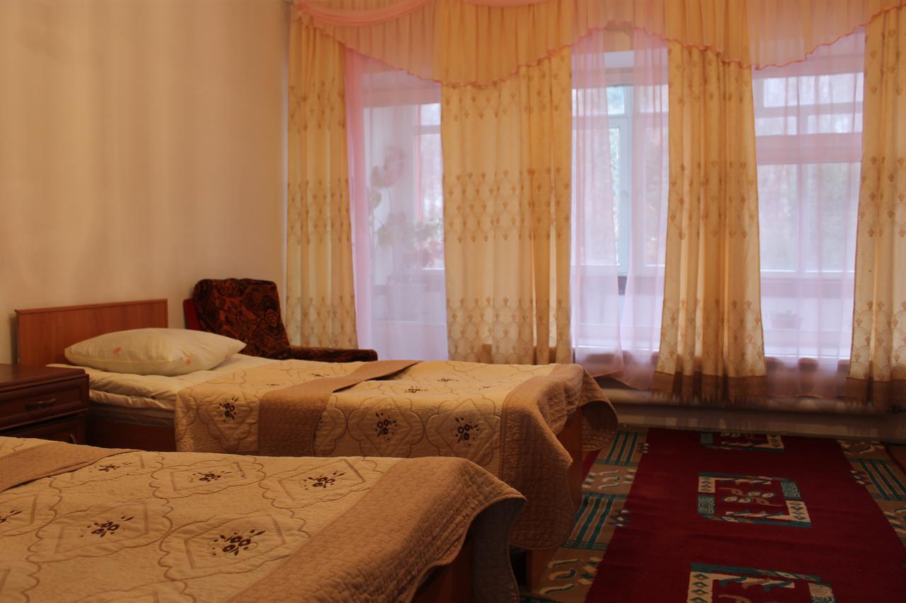 Otel Issyk-Kul Karakol Esterno foto